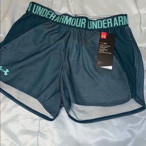 Under Armour Athletic Shorts (XS)